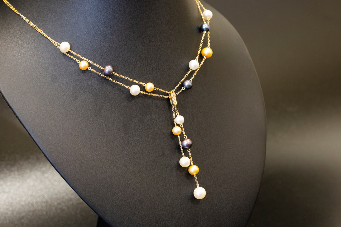 Gold necklace with multicolored pearls luxury necklace